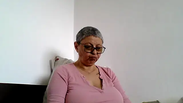 roseblak42 online show from 04-24-26, 09:01