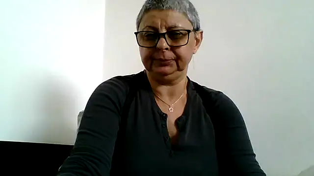 roseblak42 online show from 04-30-26, 09:37