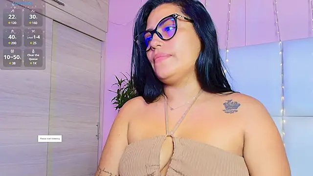 Snapshot of kiana_cream chatting on 02-28-25, 12:42 kiana cream online show from 02-28-25, 12:42