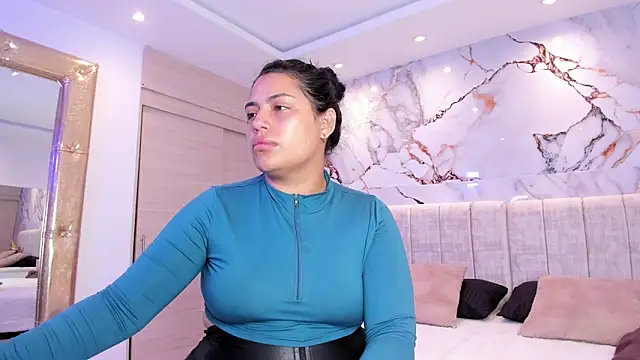 Snapshot of kiana_cream chatting on 11-17-25, 11:49 kiana cream online show from 11-17-25, 11:49