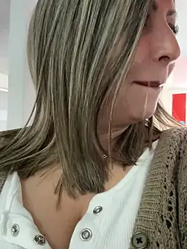Snapshot of _Abril-Office1 chatting on 12-14-24, 01:38  Abril-Office1 online show from 12-14-24, 01:38