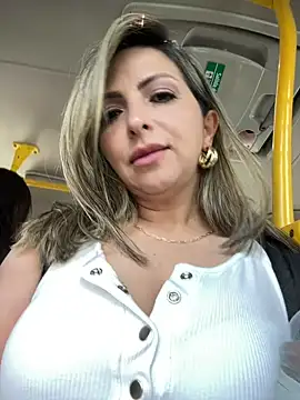 Snapshot of _Abril-Office1 chatting on 12-24-24, 02:22  Abril-Office1 online show from 12-24-24, 02:22