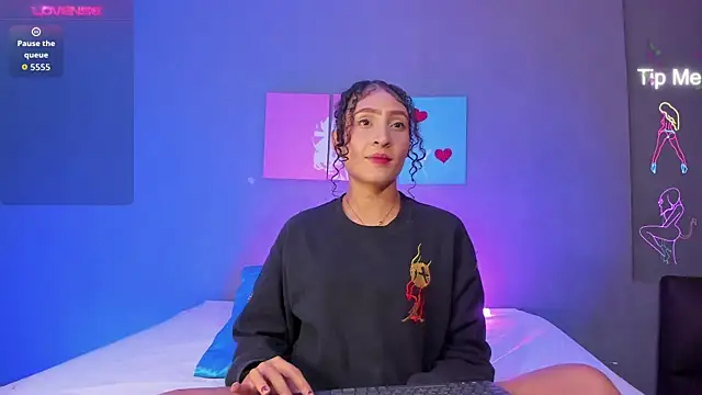 Snapshot of IsabellaSpencer chatting on 11-20-25, 10:20 IsabellaSpencer online show from 11-20-25, 10:20