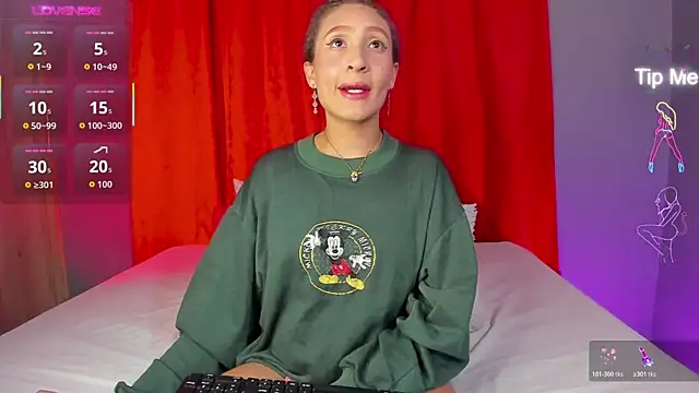 Snapshot of IsabellaSpencer chatting on 12-20-25, 10:06 IsabellaSpencer online show from 12-20-25, 10:06