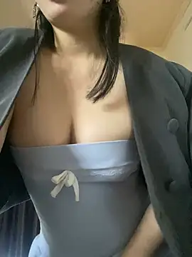 Ruby bear online show from 12-21-24, 05:03