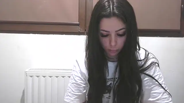 Snapshot of LovelyJulliette chatting on 04-18-26, 06:45 LovelyJulliette online show from 04-18-26, 06:45