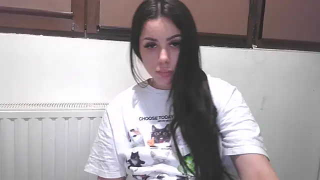 Snapshot of LovelyJulliette chatting on 04-18-26, 08:20 LovelyJulliette online show from 04-18-26, 08:20