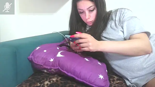 Snapshot of LovelyJulliette chatting on 04-21-26, 03:39 LovelyJulliette online show from 04-21-26, 03:39