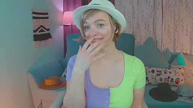 NandiSmile online show from 02-27-25, 06:09