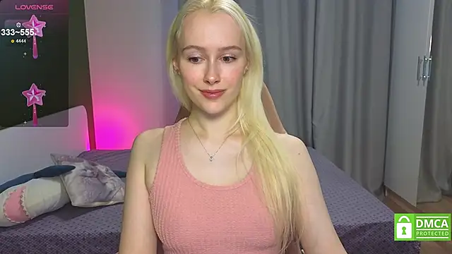 Snapshot of CaseyLabow chatting on 11-03-25, 02:35 CaseyLabow online show from 11-03-25, 02:35