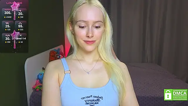 Snapshot of CaseyLabow chatting on 12-02-25, 03:01 CaseyLabow online show from 12-02-25, 03:01