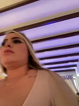 Snapshot of natashasweet chatting on 01-20-25, 07:25 natashasweet online show from 01-20-25, 07:25