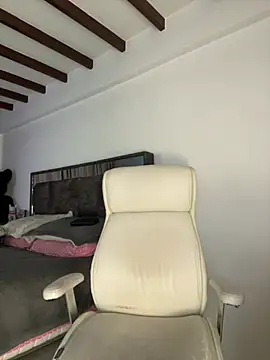 Snapshot of natashasweet chatting on 02-02-25, 01:02 natashasweet online show from 02-02-25, 01:02