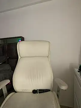 Snapshot of natashasweet chatting on 03-11-25, 04:21 natashasweet online show from 03-11-25, 04:21