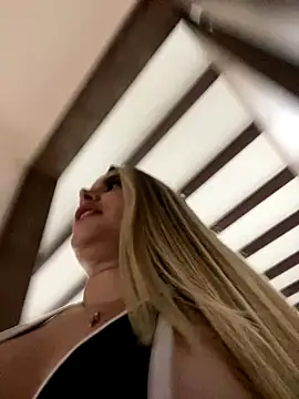 Snapshot of natashasweet chatting on 10-07-25, 03:04 natashasweet online show from 10-07-25, 03:04