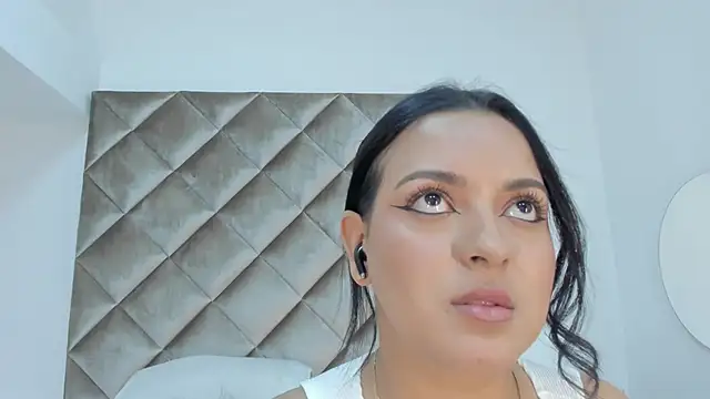 lea gray online show from 02-17-25, 06:59