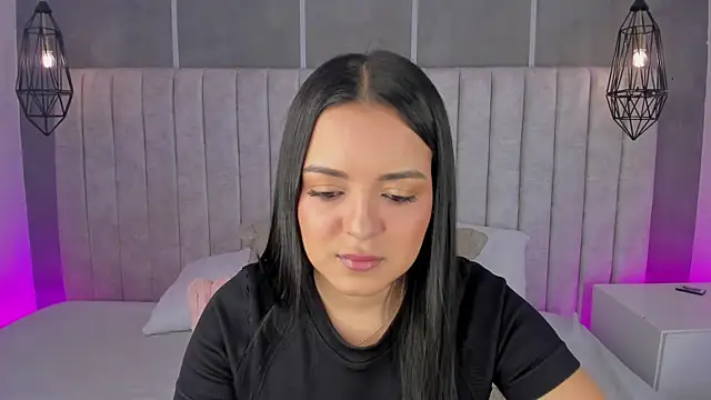 lea gray online show from 04-23-26, 06:54