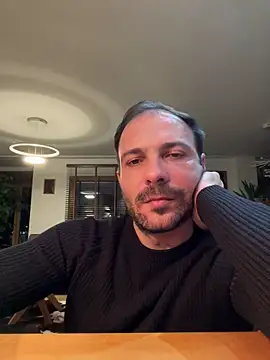 Adventurehotman online show from 03-02-25, 11:42