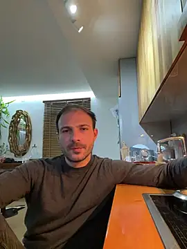 Adventurehotman online show from 03-05-25, 11:16