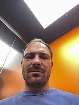 Adventurehotman online show from 09-21-25, 05:36