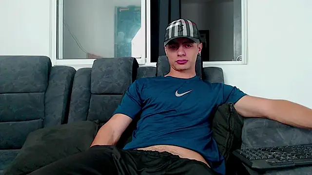 Stiven CL online show from 10-07-25, 05:37