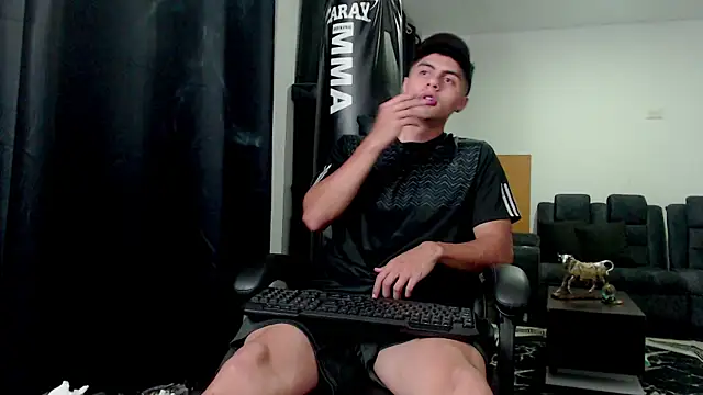 Snapshot of Stiven_CL chatting on 11-20-25, 05:40 Stiven CL online show from 11-20-25, 05:40