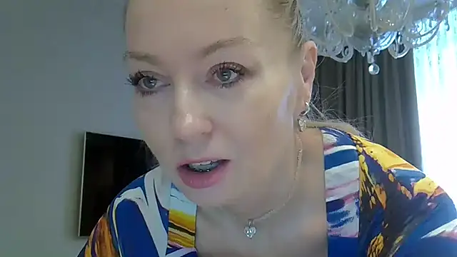 ZarinaSwift online show from 01-24-25, 04:16