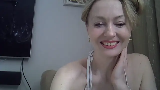 ZarinaSwift online show from 04-22-26, 04:48