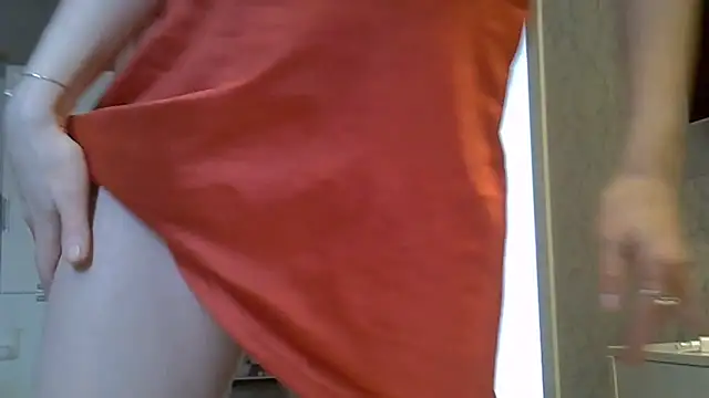 ZarinaSwift online show from 05-16-26, 06:32