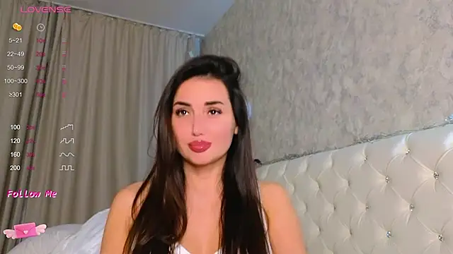 Snapshot of LaraSkinny chatting on 01-09-25, 02:07 LaraSkinny online show from 01-09-25, 02:07