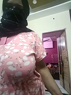 Snapshot of RESHMA_21 chatting on 02-05-25, 05:09 RESHMA 21 online show from 02-05-25, 05:09