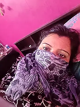 Snapshot of RESHMA_21 chatting on 10-02-25, 02:35 RESHMA 21 online show from 10-02-25, 02:35