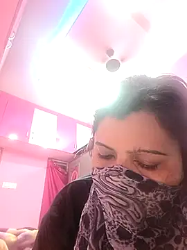 Snapshot of RESHMA_21 chatting on 10-16-25, 07:48 RESHMA 21 online show from 10-16-25, 07:48