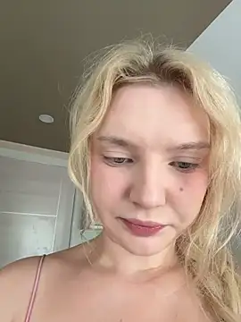 AmmyHot online show from 04-11-26, 03:33