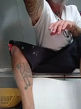 Hotbodyscottie online show from 11-15-25, 10:26