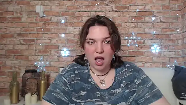 Amelia Kiss  online show from 02-10-25, 07:04