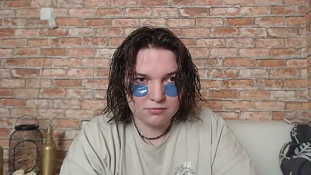 Amelia Kiss  online show from 02-12-25, 12:58