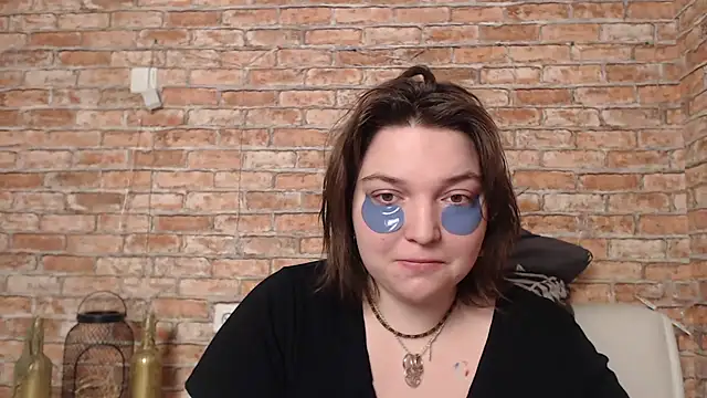 Amelia Kiss  online show from 02-13-25, 12:46