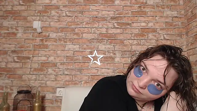 Amelia Kiss  online show from 02-14-25, 01:02