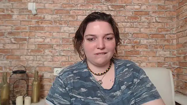 Amelia Kiss  online show from 02-21-25, 03:45