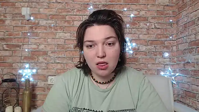 Amelia Kiss  online show from 02-28-25, 12:43