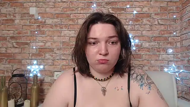 Amelia Kiss  online show from 03-16-25, 01:07