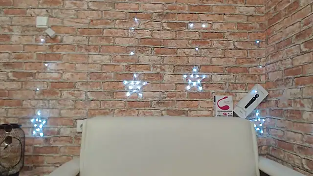 Amelia Kiss  online show from 04-23-26, 12:45