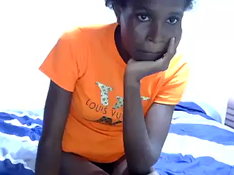 Snapshot of princess_tyra chatting on 02-13-25, 07:13 princess tyra online show from 02-13-25, 07:13