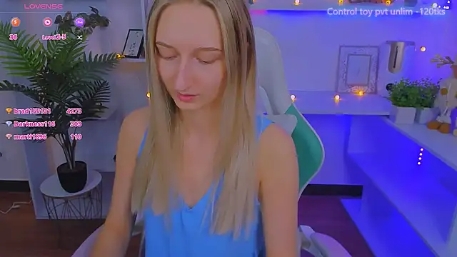 Snapshot of _Ri_na_ chatting on 12-26-24, 12:38  Ri na  online show from 12-26-24, 12:38