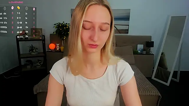 Snapshot of _Ri_na_ chatting on 01-11-25, 06:56  Ri na  online show from 01-11-25, 06:56