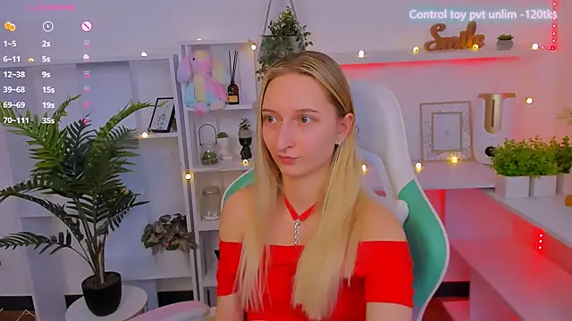 Snapshot of _Ri_na_ chatting on 01-14-25, 12:45  Ri na  online show from 01-14-25, 12:45