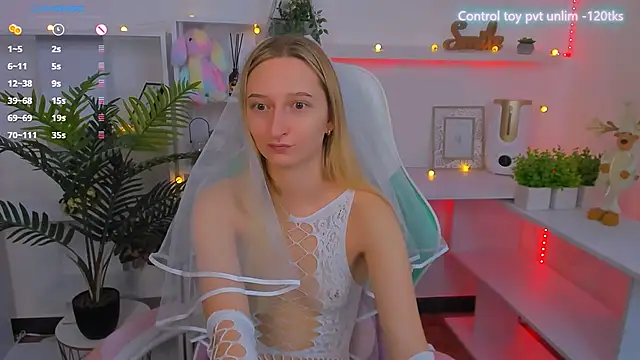 Snapshot of _Ri_na_ chatting on 01-22-25, 09:35  Ri na  online show from 01-22-25, 09:35