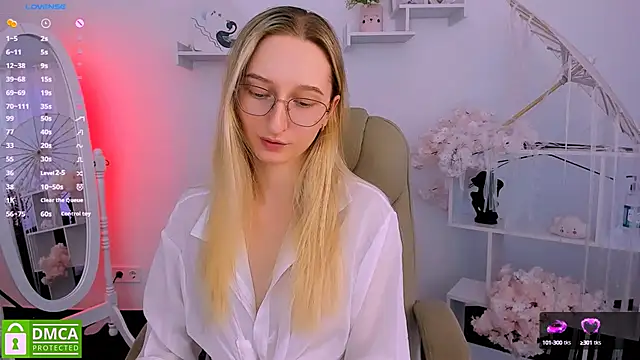 Snapshot of _Ri_na_ chatting on 03-01-25, 09:29  Ri na  online show from 03-01-25, 09:29