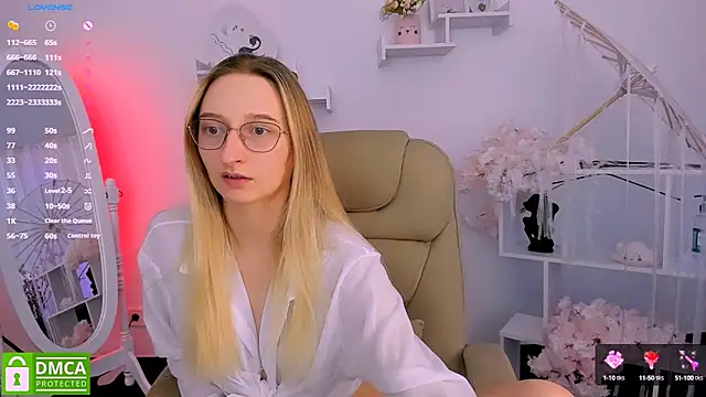 Snapshot of _Ri_na_ chatting on 03-03-25, 12:37  Ri na  online show from 03-03-25, 12:37